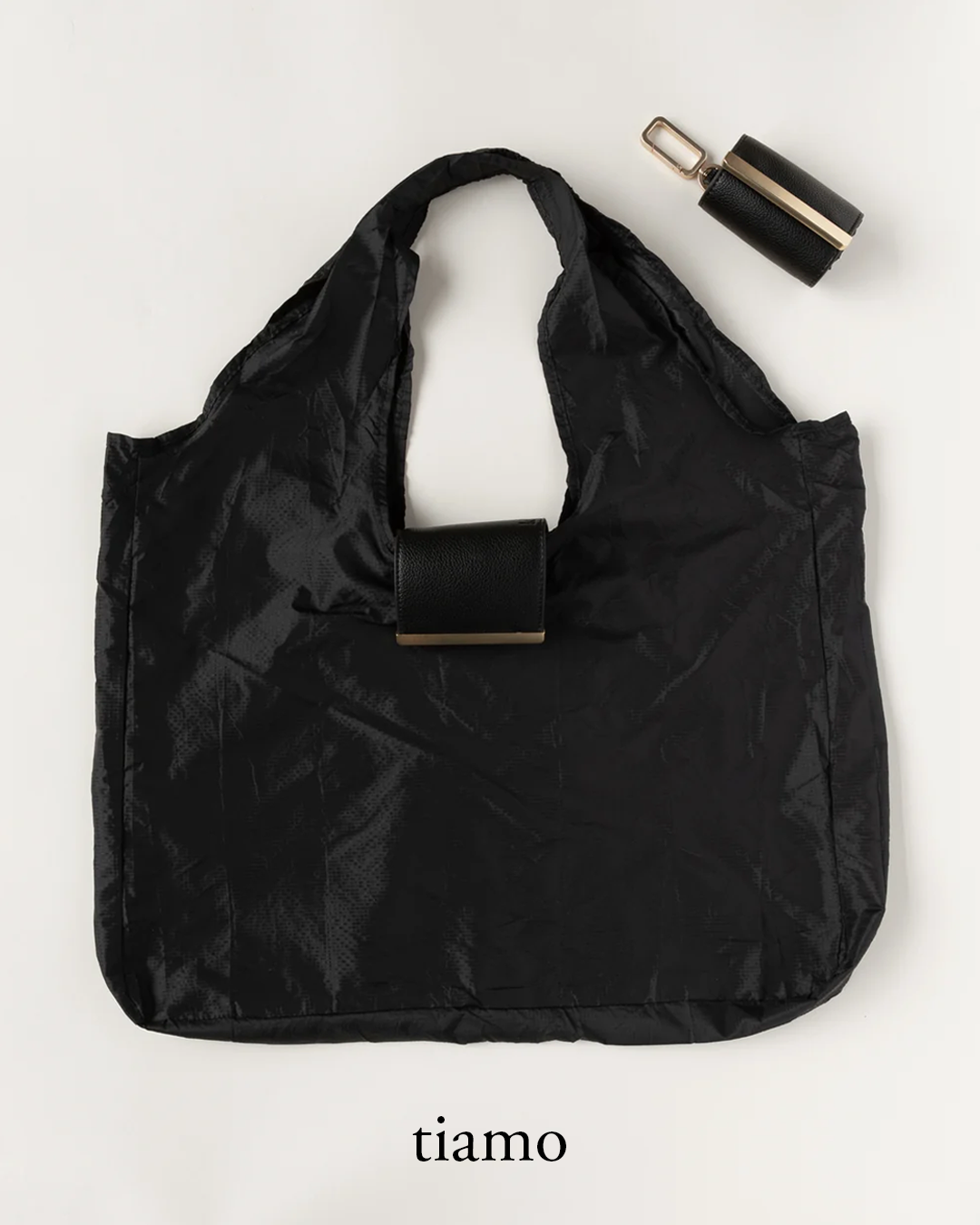 Llavero convertible en bolso de mano