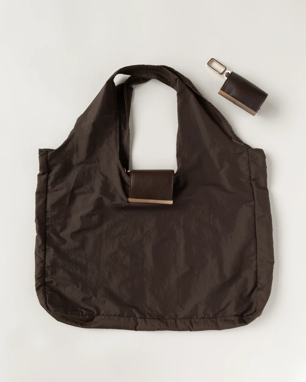 Llavero convertible en bolso de mano